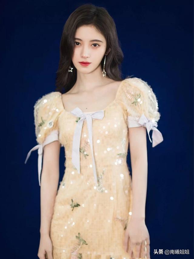 女裝電商貨源，微商女裝招批發(fā)？