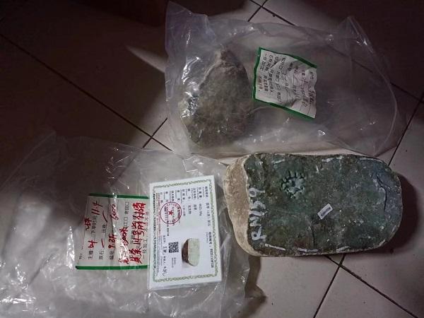 淘寶拼多多熱銷原石珠子貨源拿貨是真的嗎可信嗎，拼多多上賣的翡翠原石是真的嗎？