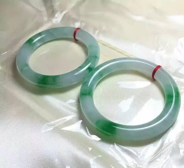 微商翡翠照片實物對比，微商賣翡翠？