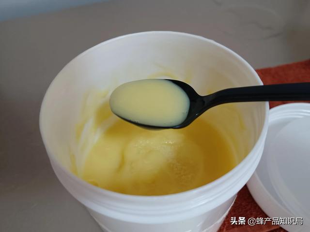 淘寶拼多多熱銷蜂王漿紙貨源拿貨是真的嗎，拼多多蜂王漿是否真貨？