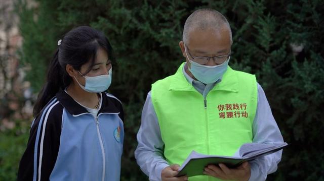 拼多多買教材在哪里好，拼多多買課外書怎么樣？