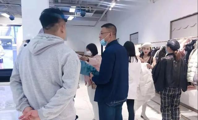 衣服微商貨源微信號是什么，衣服微商貨源微信號是什么意思？