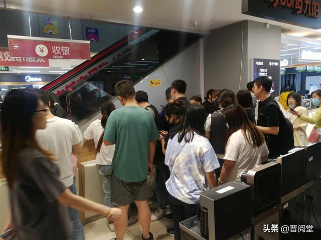 蘇寧易購(gòu)手機(jī)和實(shí)體店貨源一樣嗎，蘇寧易購(gòu)手機(jī)和實(shí)體店貨源一樣嗎安全嗎？